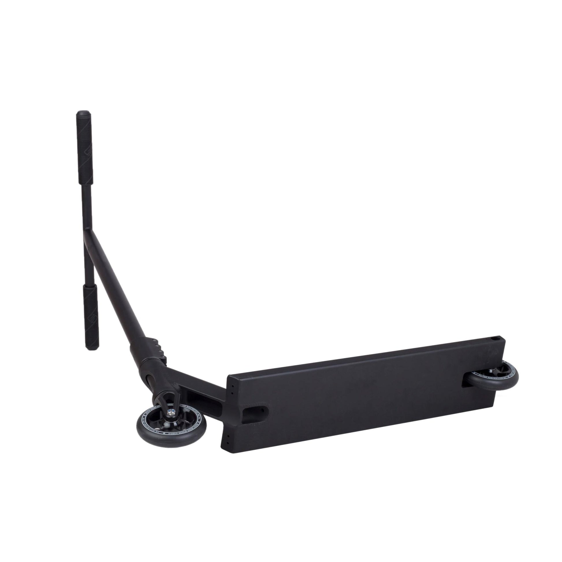 Striker Gravis Scooter Freestyle - Negro- Scootworld.es