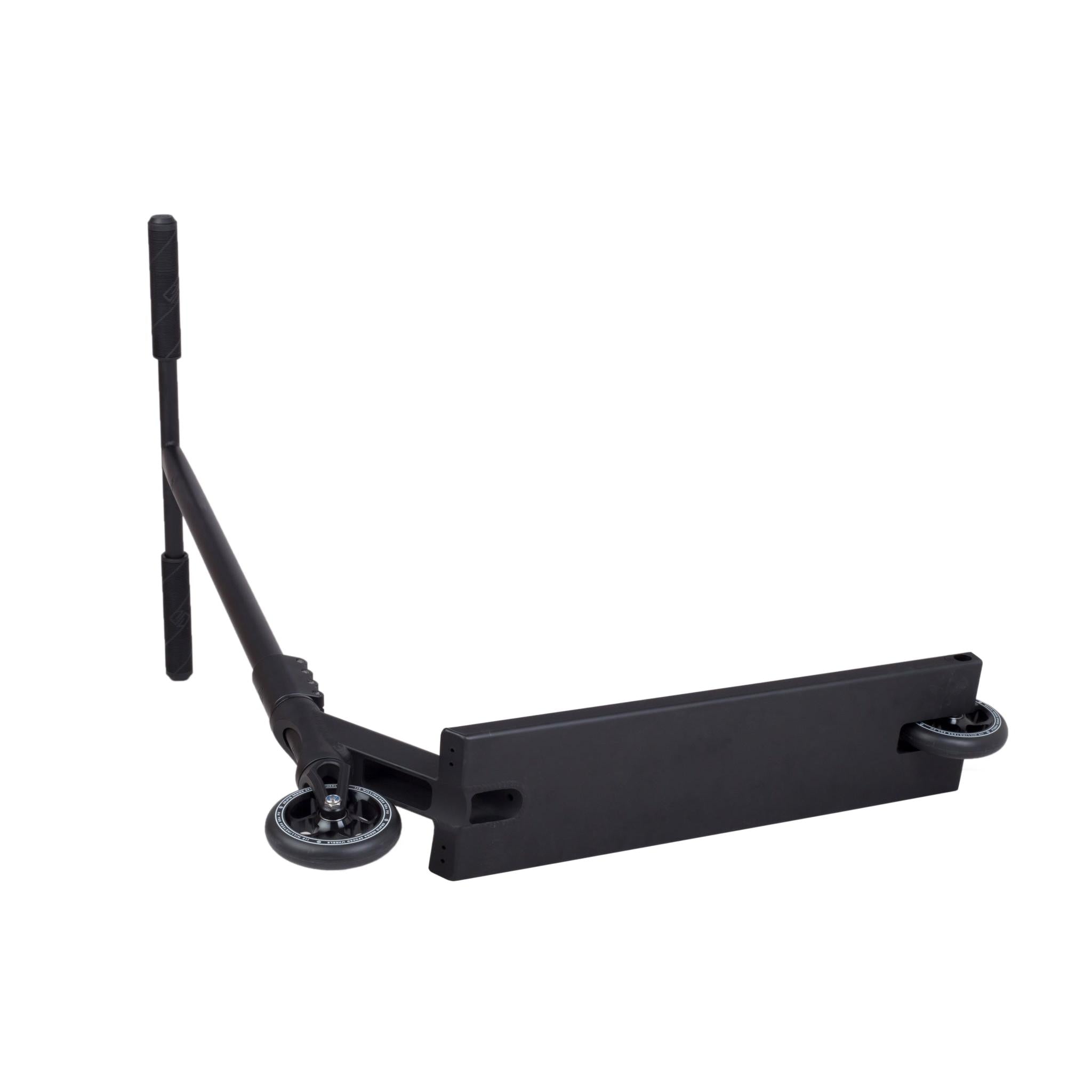 Striker Gravis Scooter Freestyle - Negro- Scootworld.es