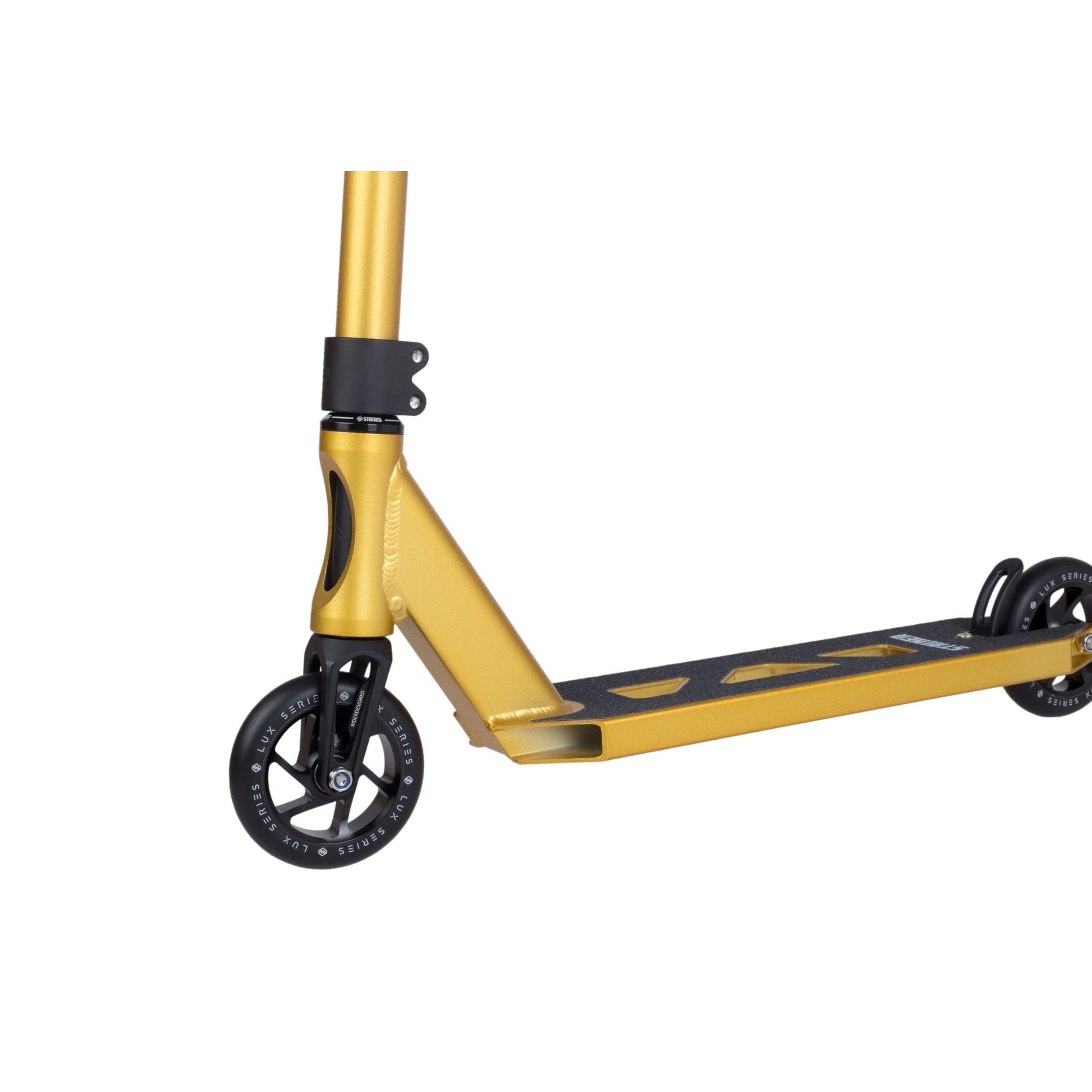 Striker Lux Youth Scooter Freestyle - Negro/Gold- Scootworld.es