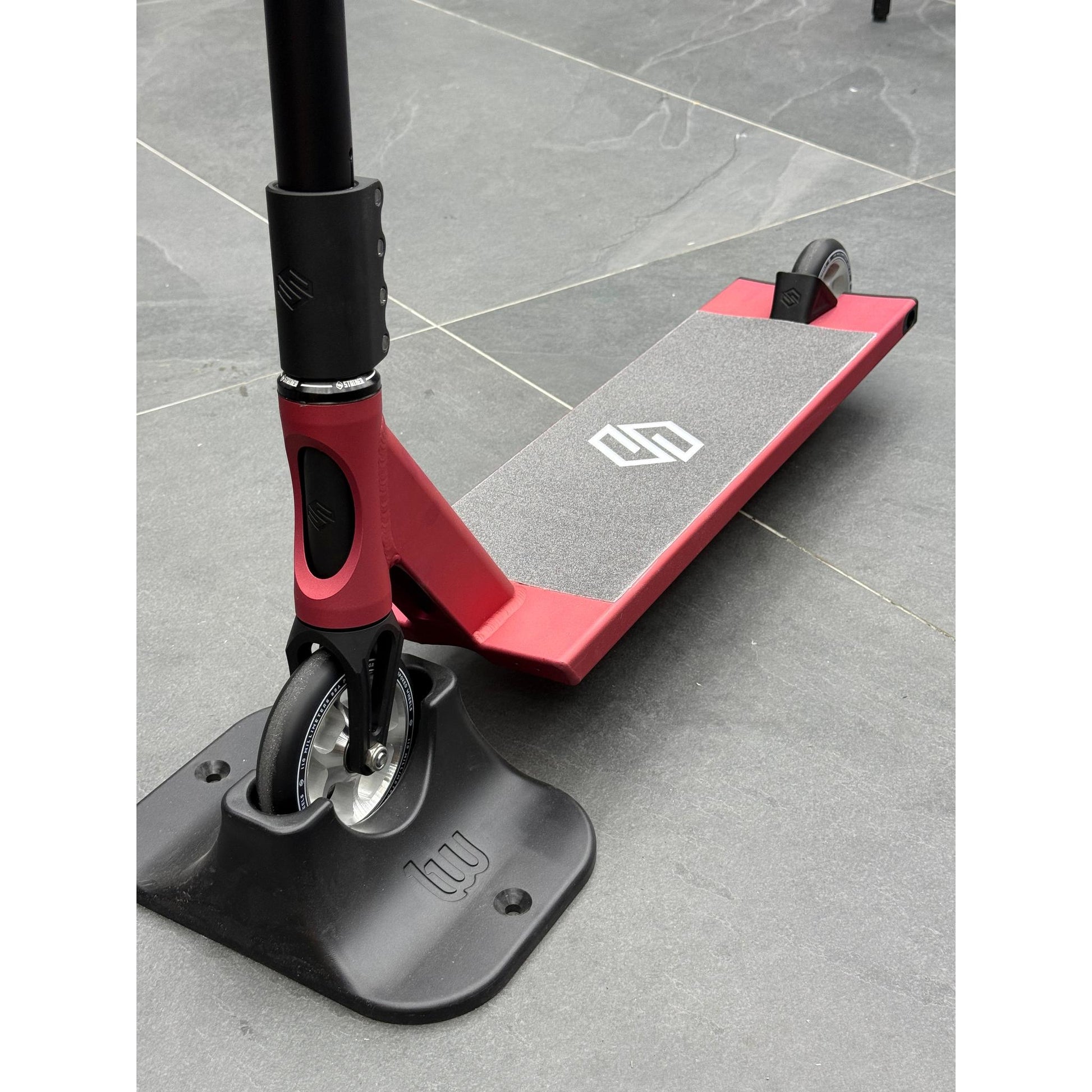 Scooter Custom Build Gravis Special Edition Black/Red- Scootworld.es