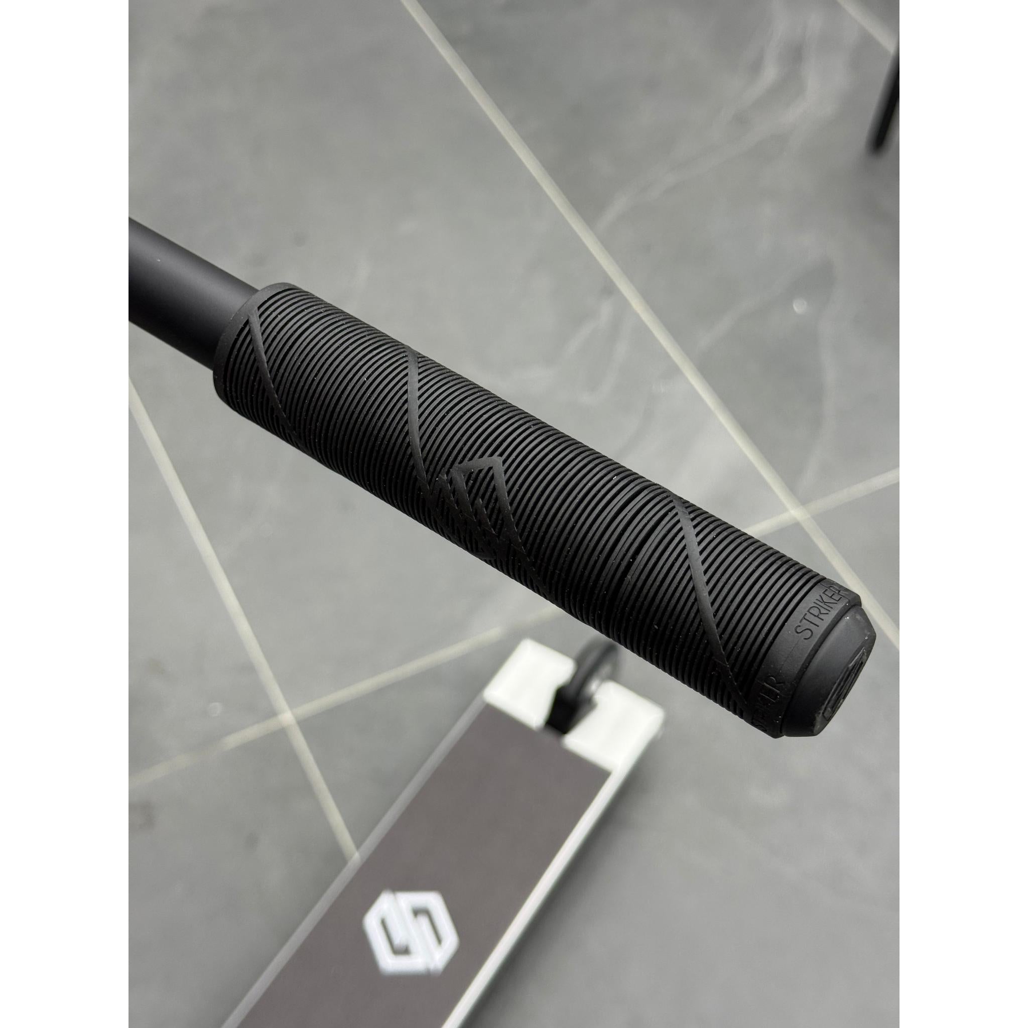 Scooter Custom Build Gravis Black/Raw- Scootworld.es