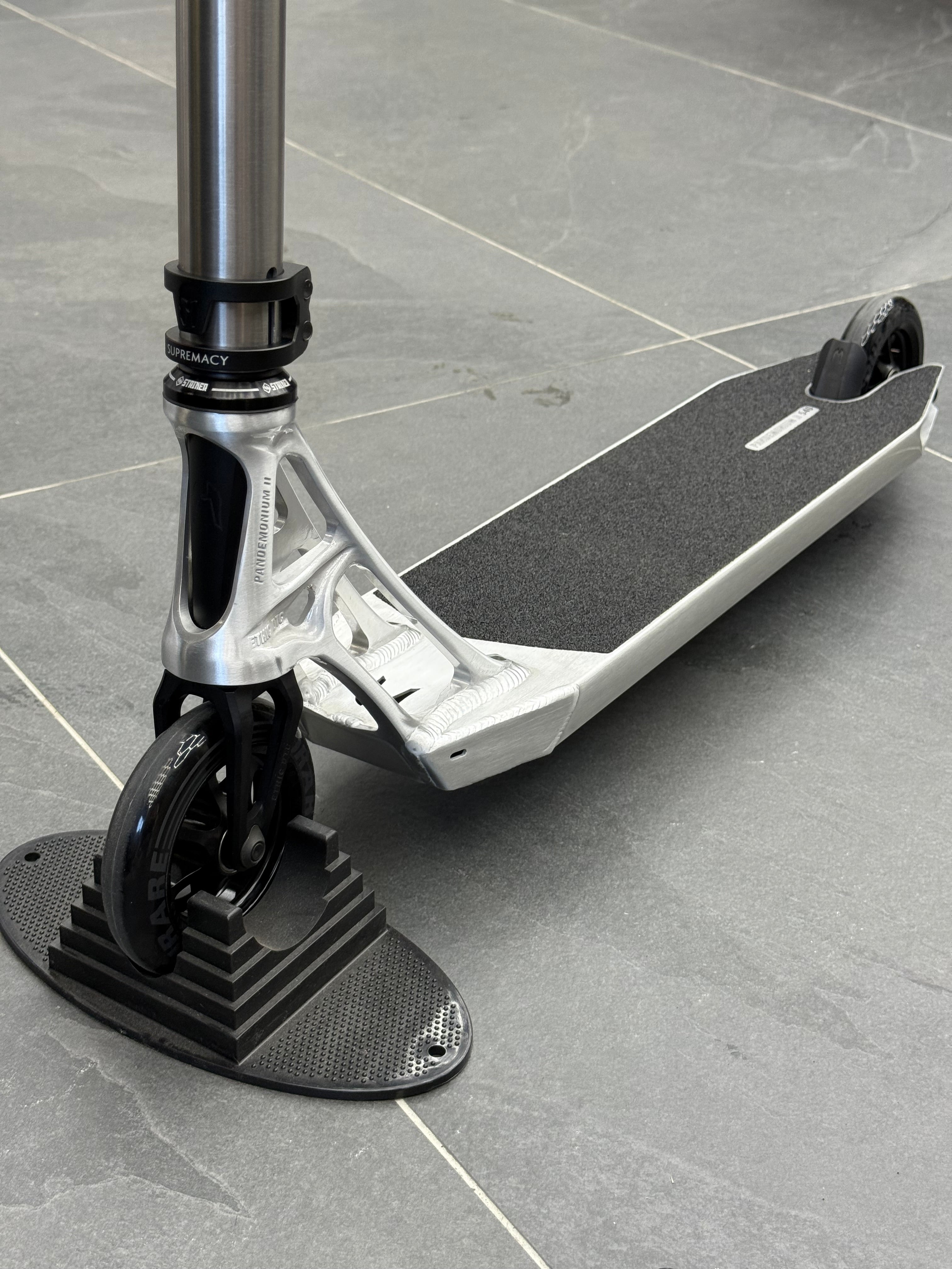 Scooter Custom Raw/Black