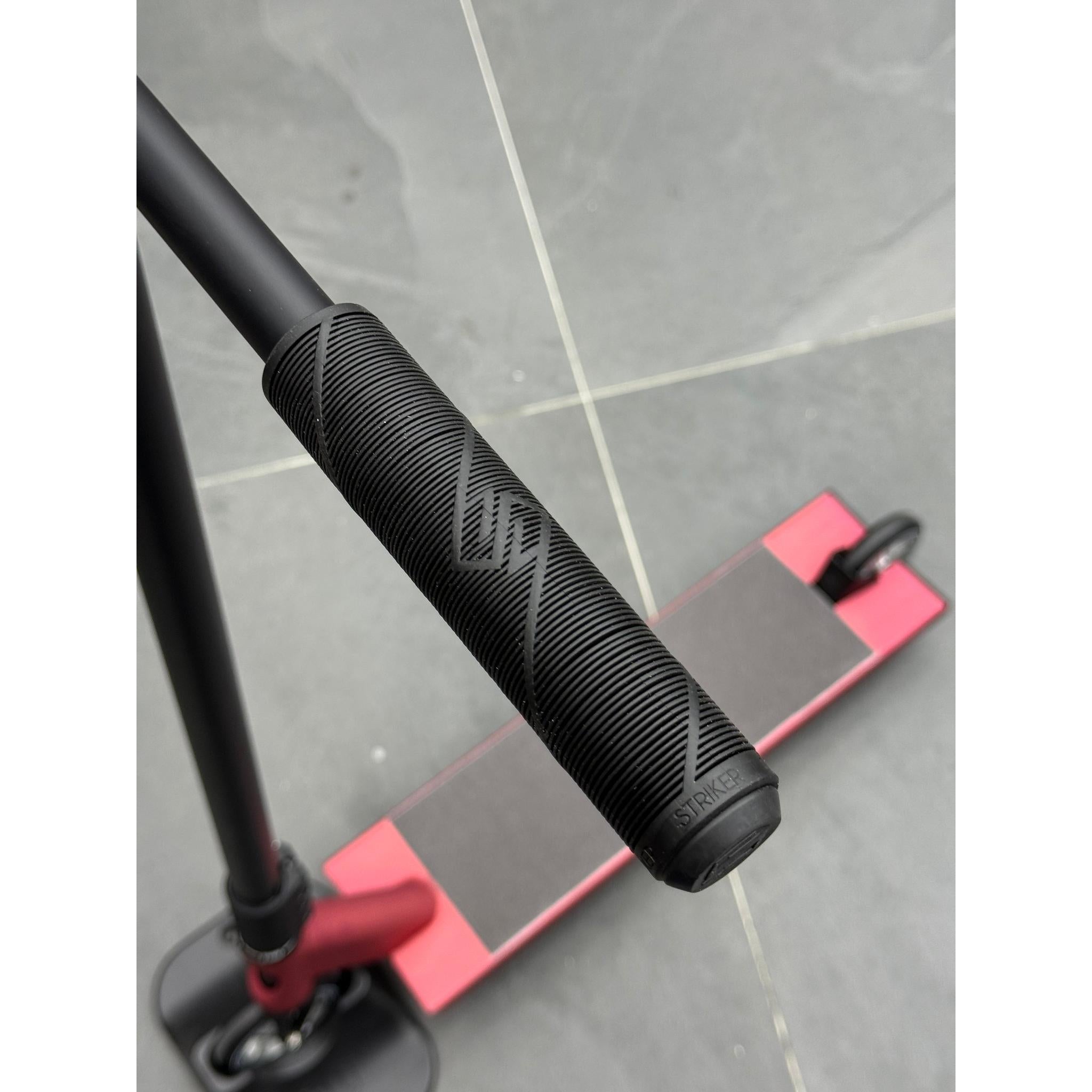 Scooter Custom Build Gravis Special Edition Black/Red- Scootworld.es
