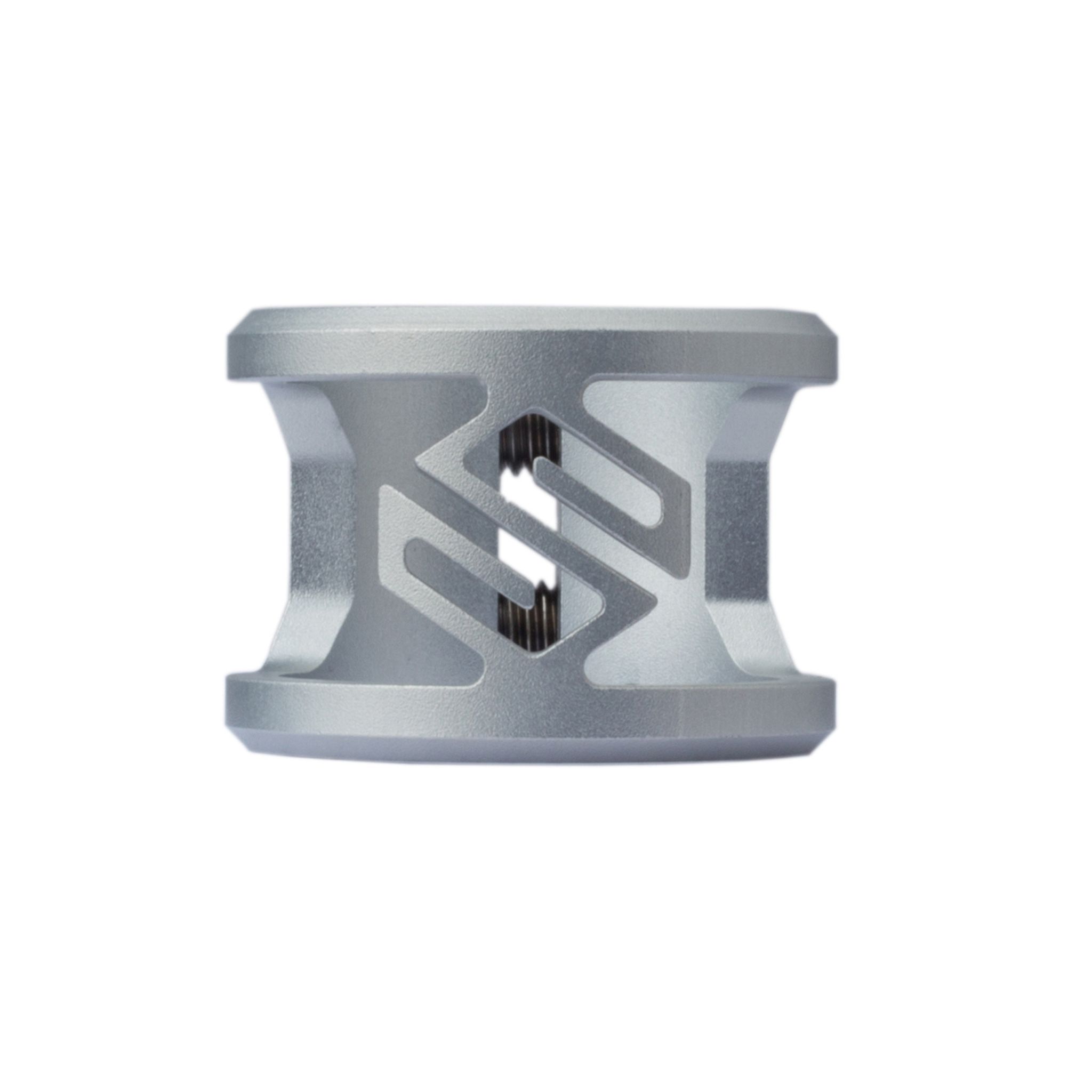 Striker Aether Double Abrazadera Patinete - Plateado- Scootworld.es