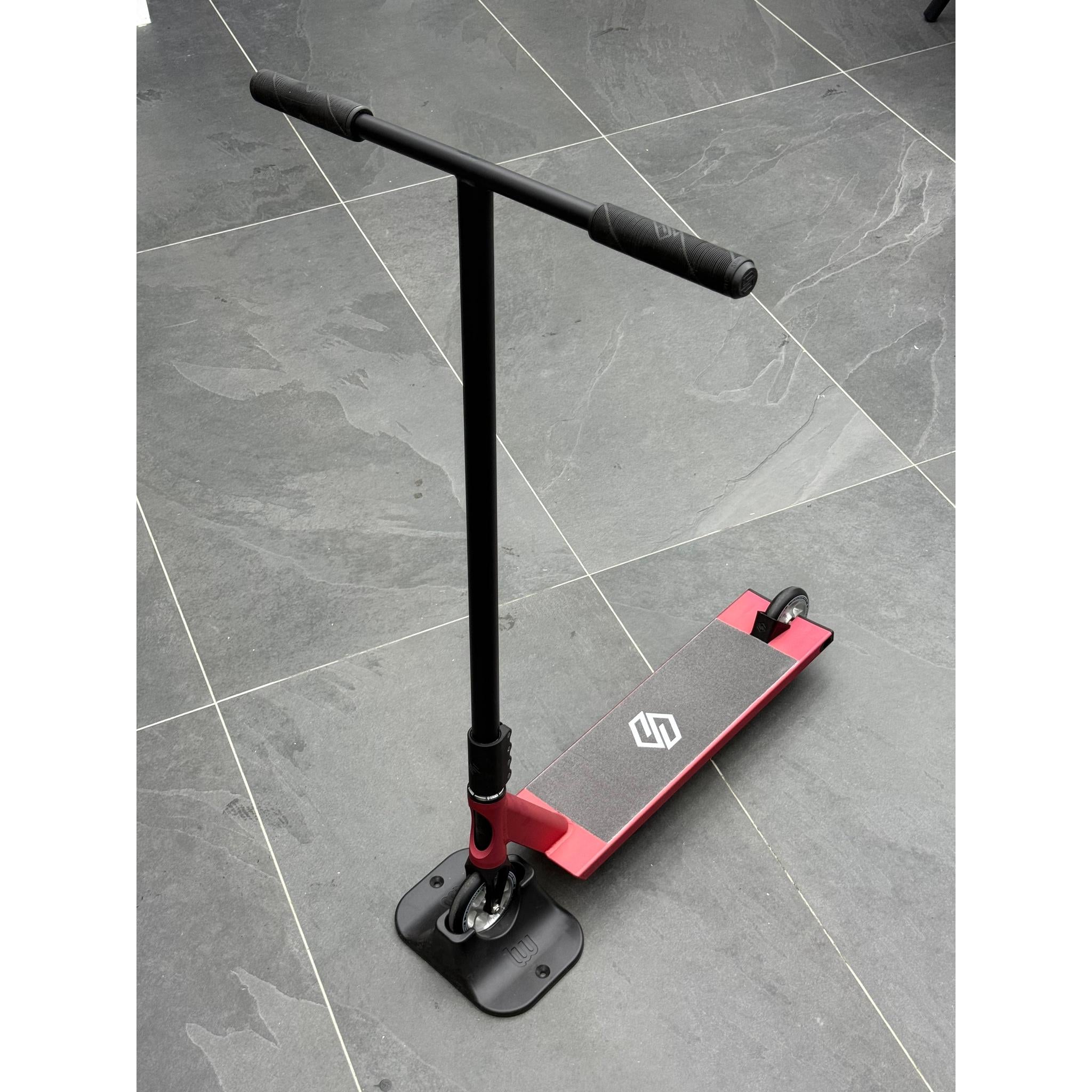 Scooter Custom Build Gravis Special Edition Black/Red- Scootworld.es