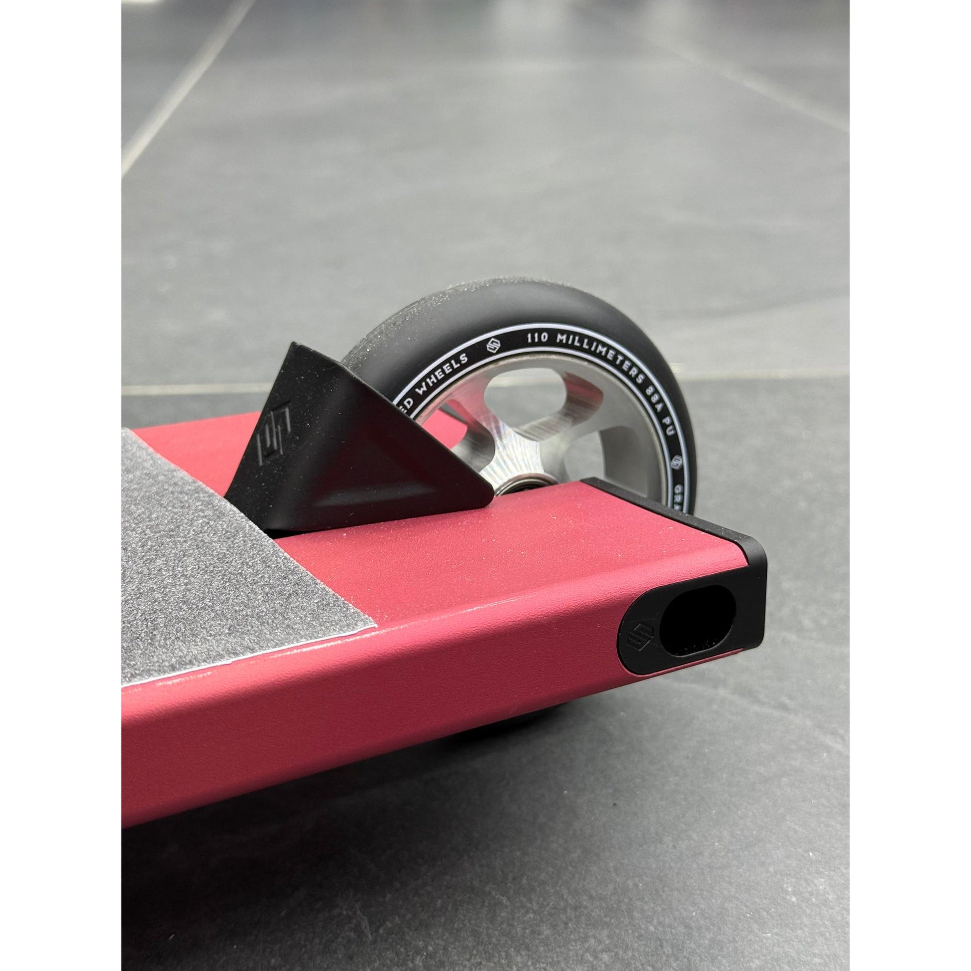 Scooter Custom Build Gravis Special Edition Black/Red- Scootworld.es