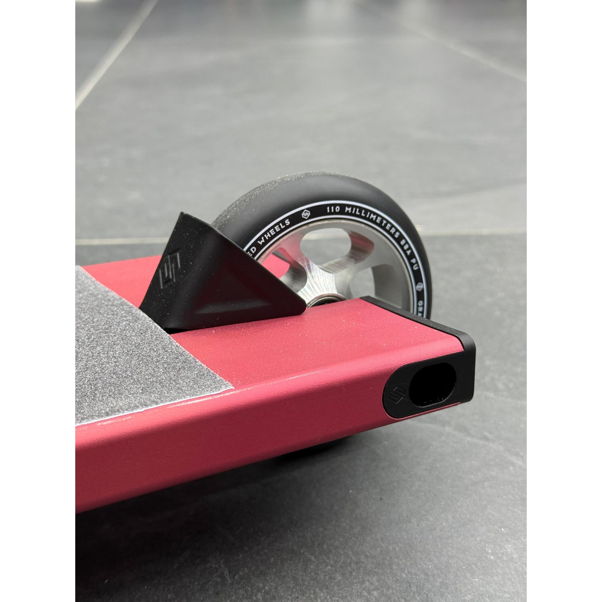 Scooter Custom Build Gravis Special Edition Black/Red- Scootworld.es