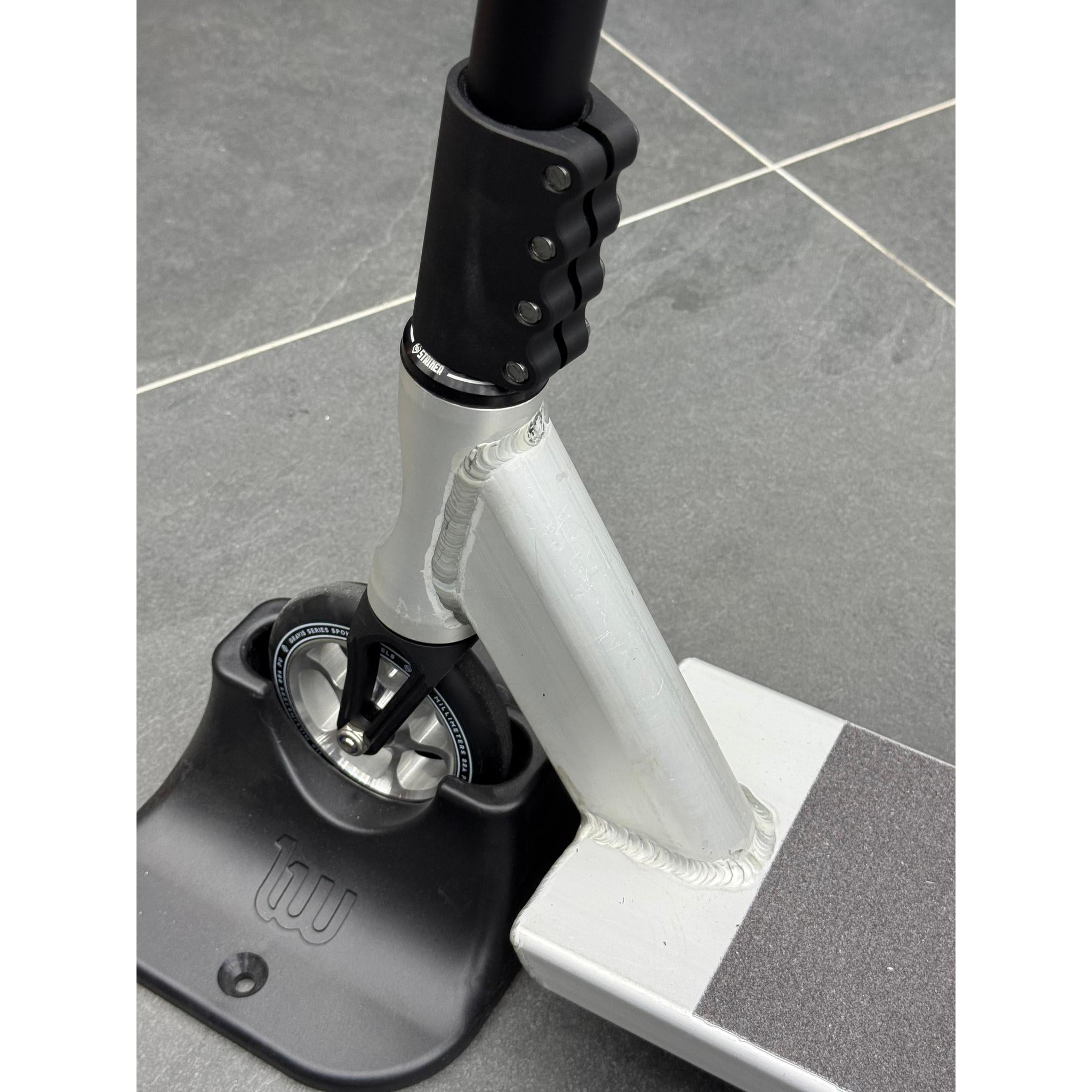 Scooter Custom Build Gravis Black/Raw- Scootworld.es