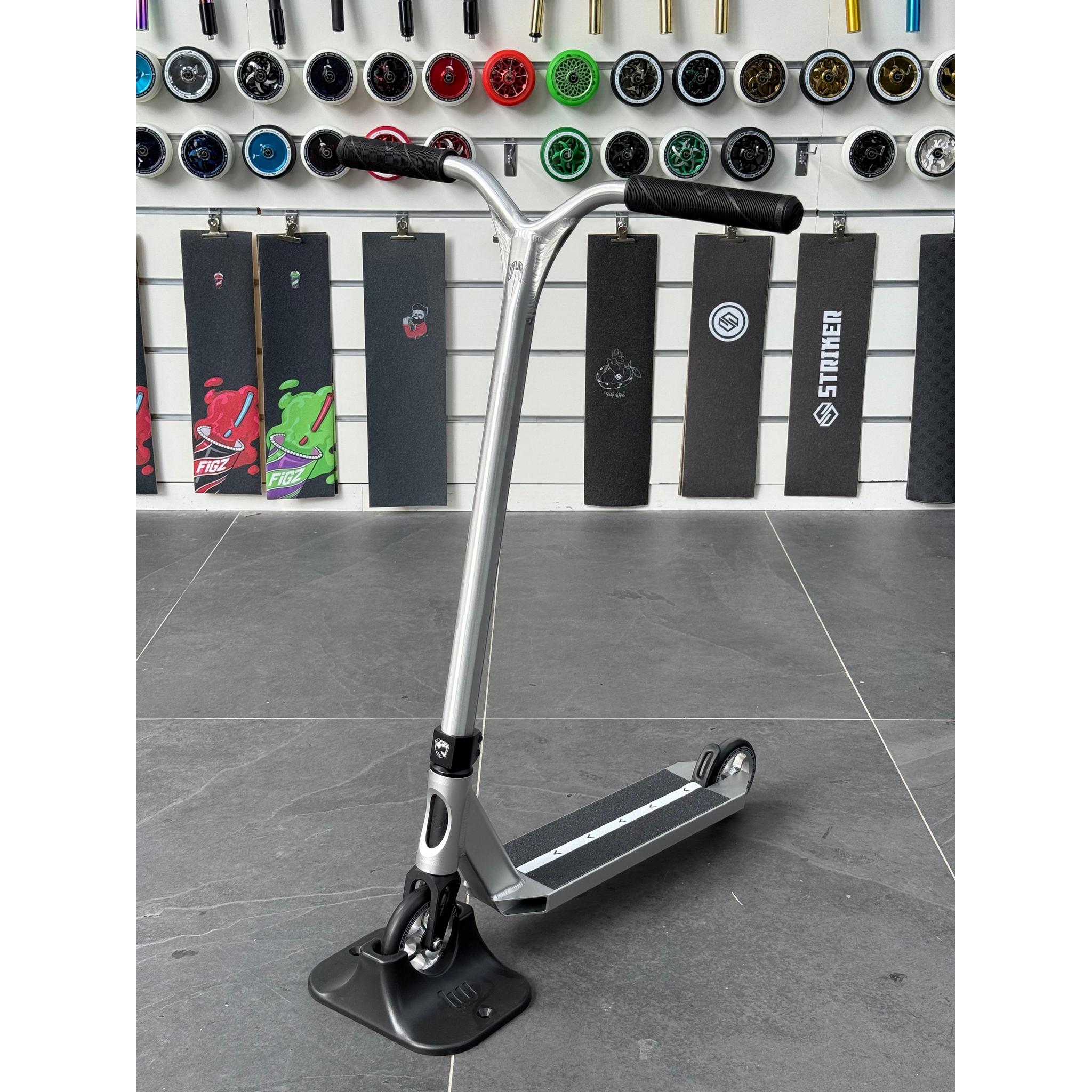 Scooter Custom Build Chrome/Black- Scootworld.es