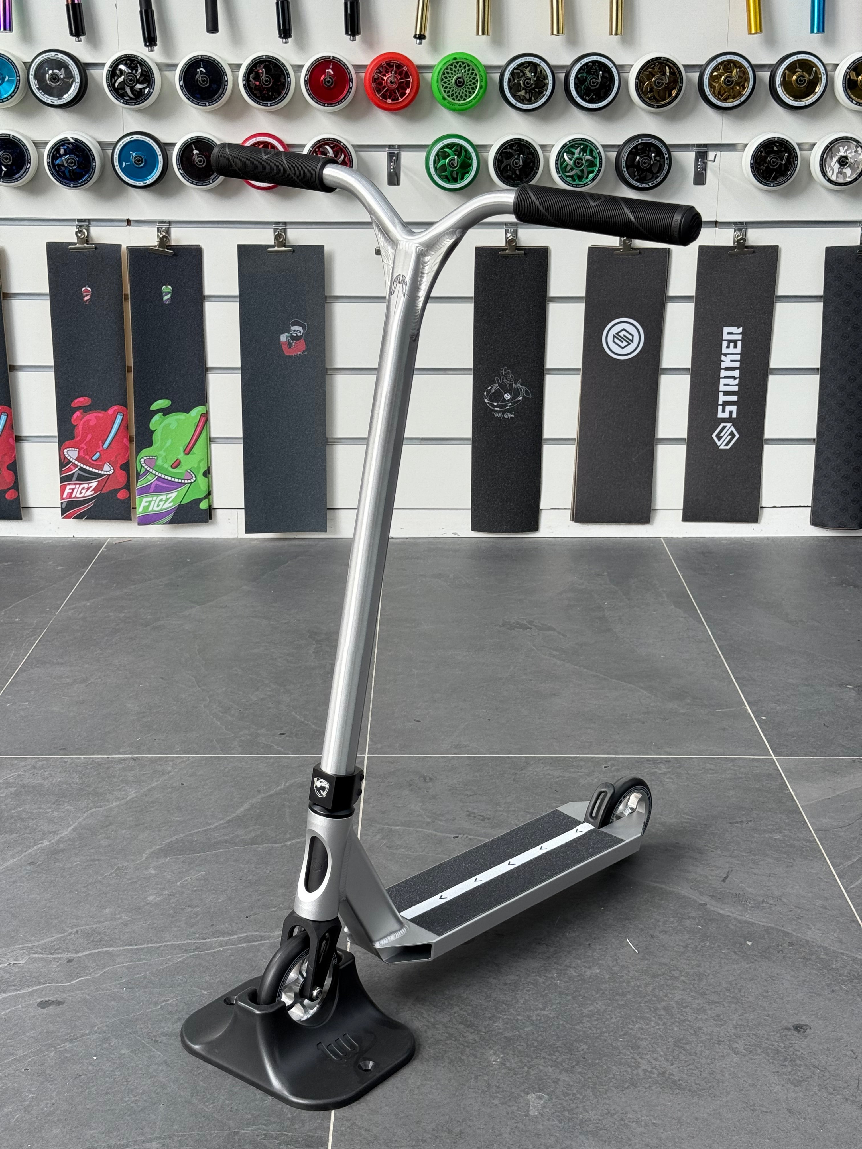 Scooter Custom Build Chrome/Black