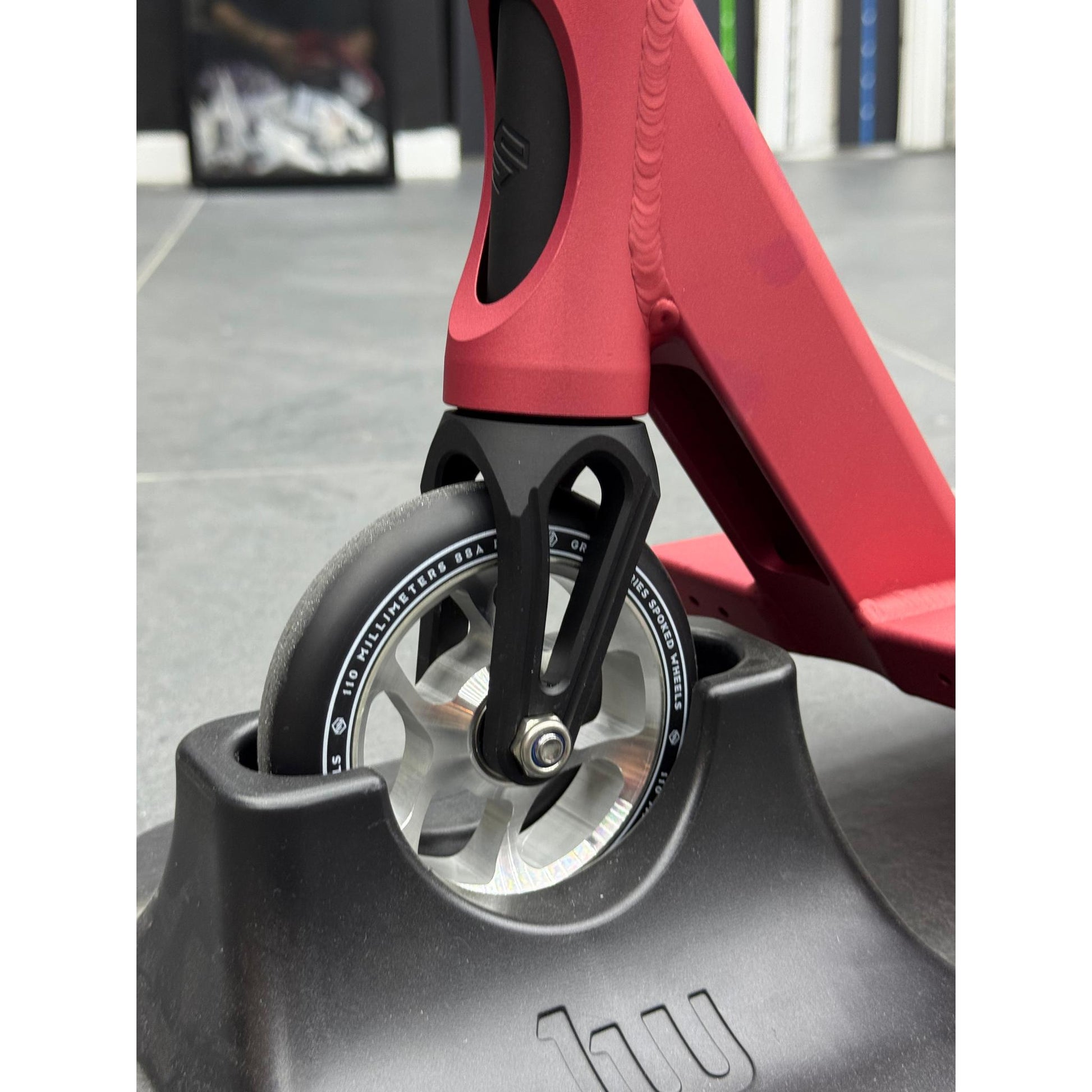 Scooter Custom Build Gravis Special Edition Black/Red- Scootworld.es