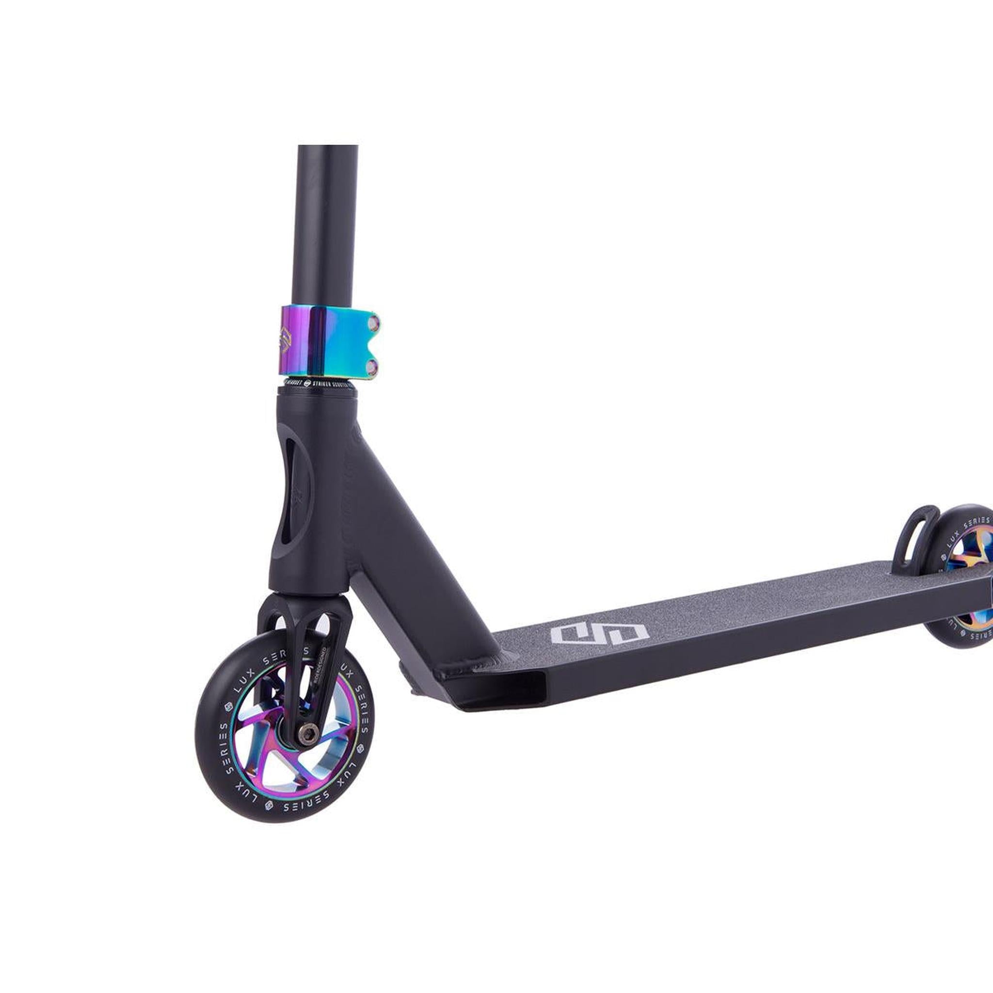 Striker Lux Scooter Freestyle - Black/Rainbow- Scootworld.es