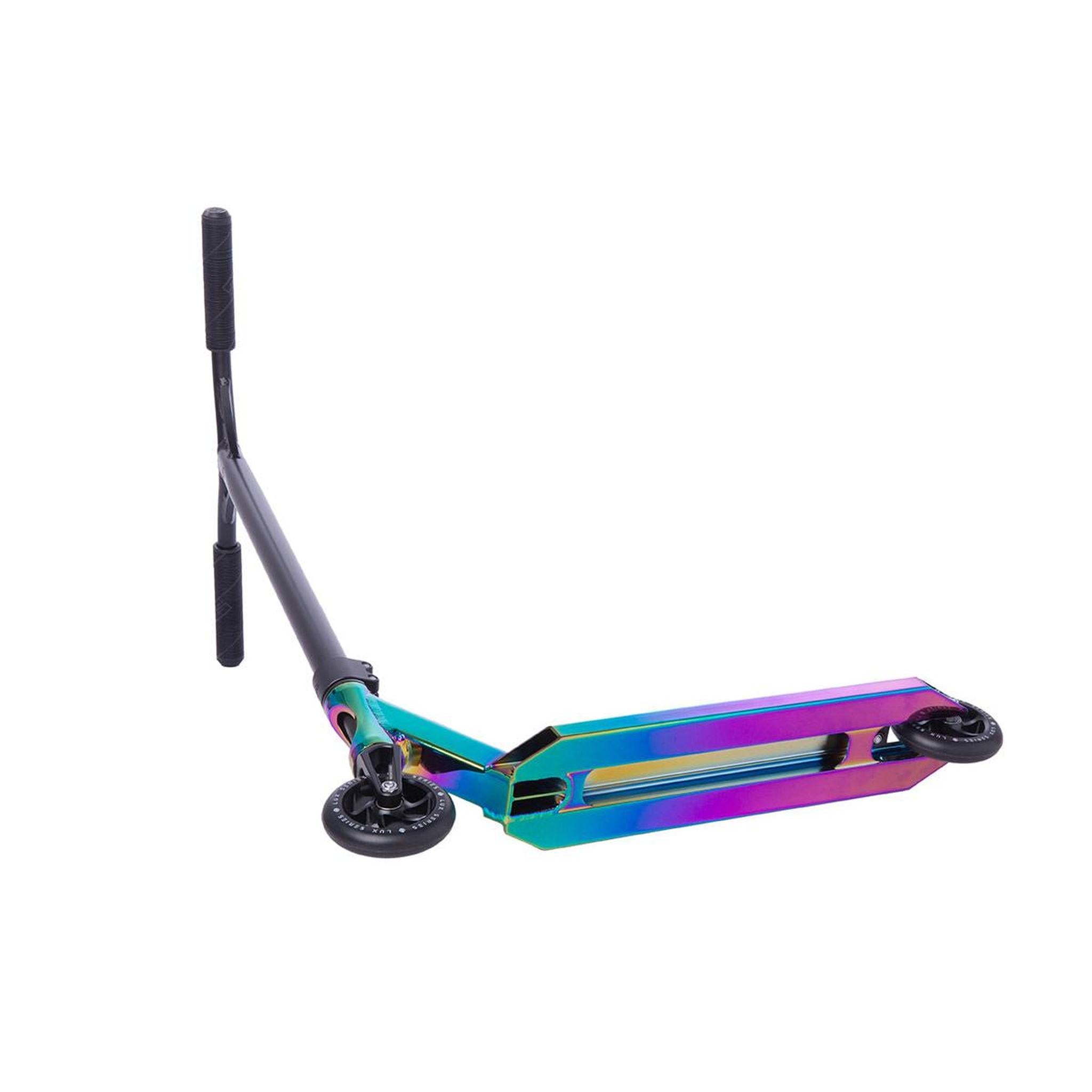 Striker Lux Scooter Freestyle - Rainbow Deck- Scootworld.es