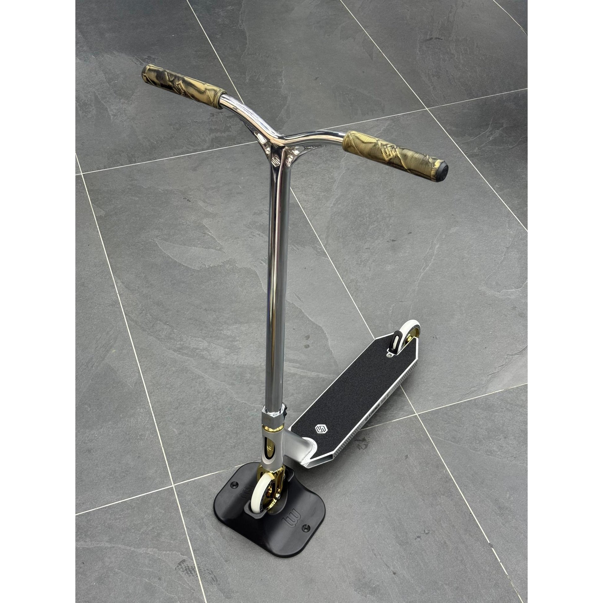 Scooter Custom Build Striker Gold/Chrome- Scootworld.es