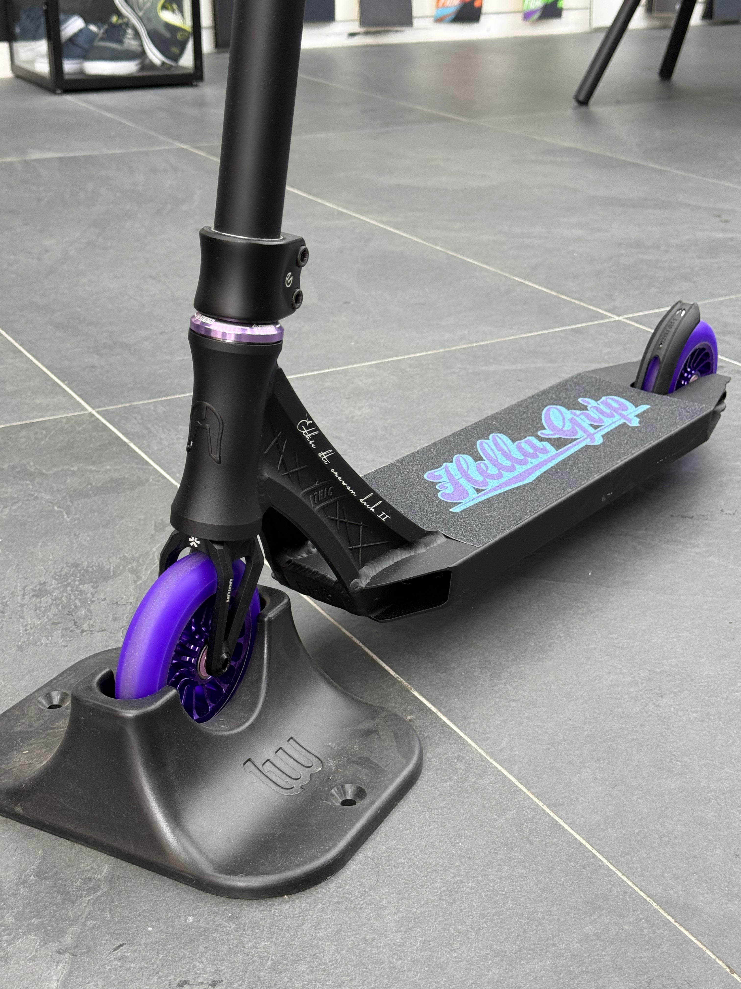Scooter Custom Black/Purple