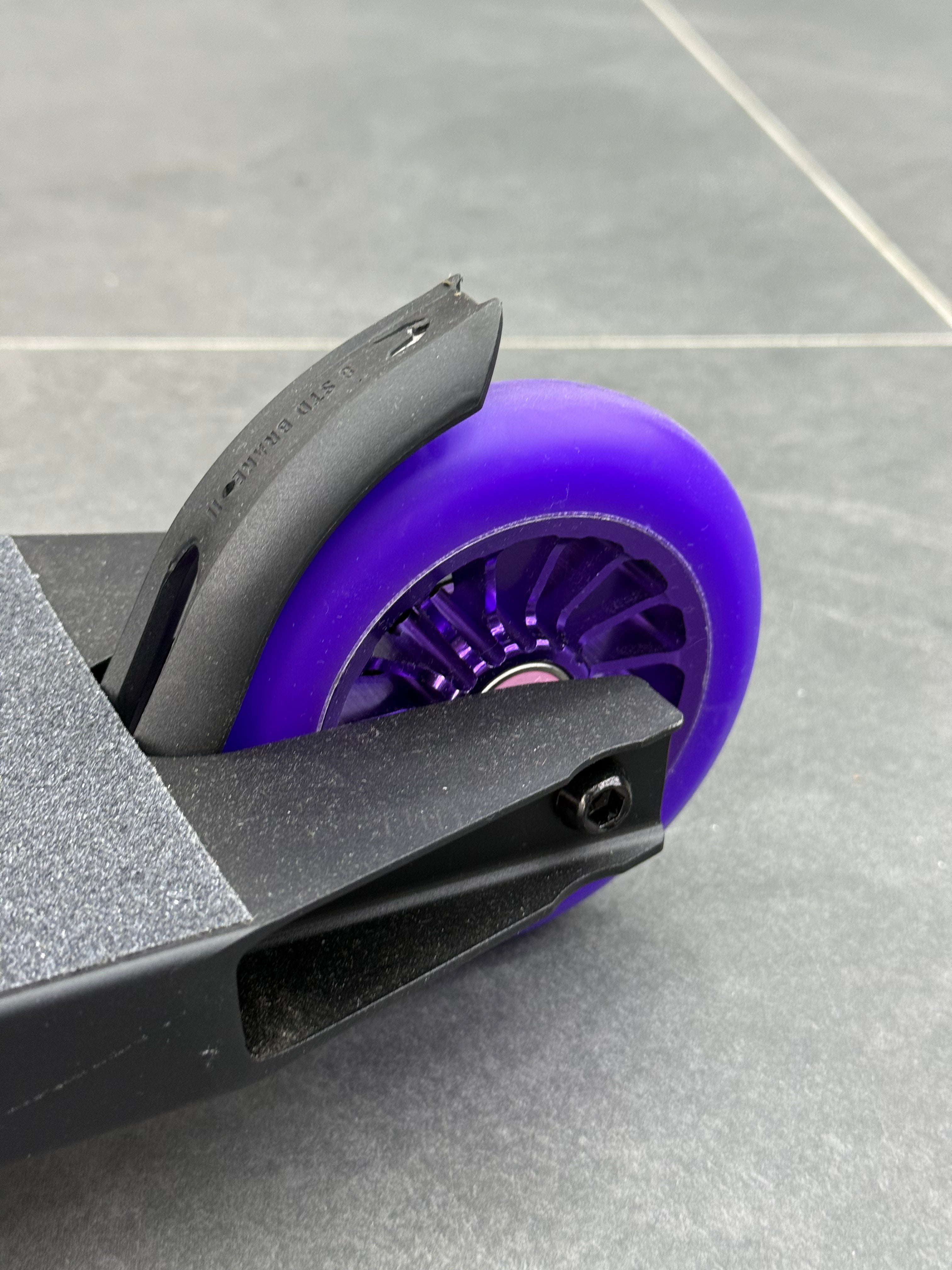 Scooter Custom Black/Purple