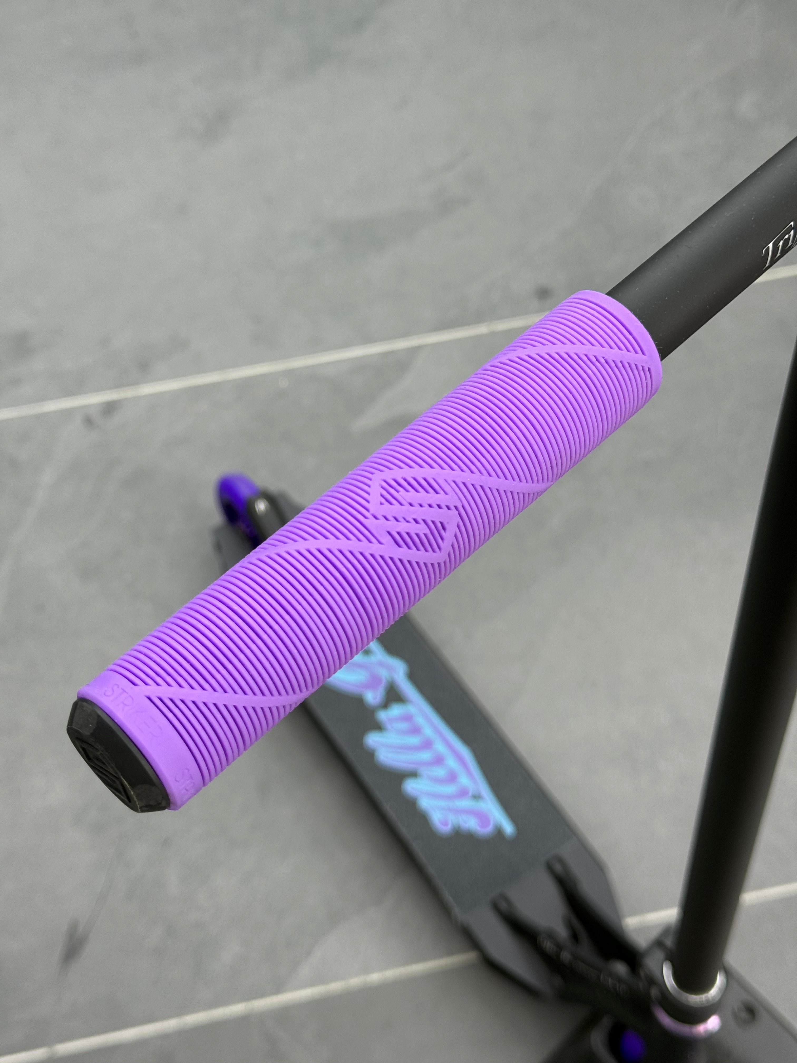 Scooter Custom Black/Purple