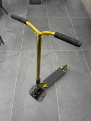 Scooter Custom Striker Dorado