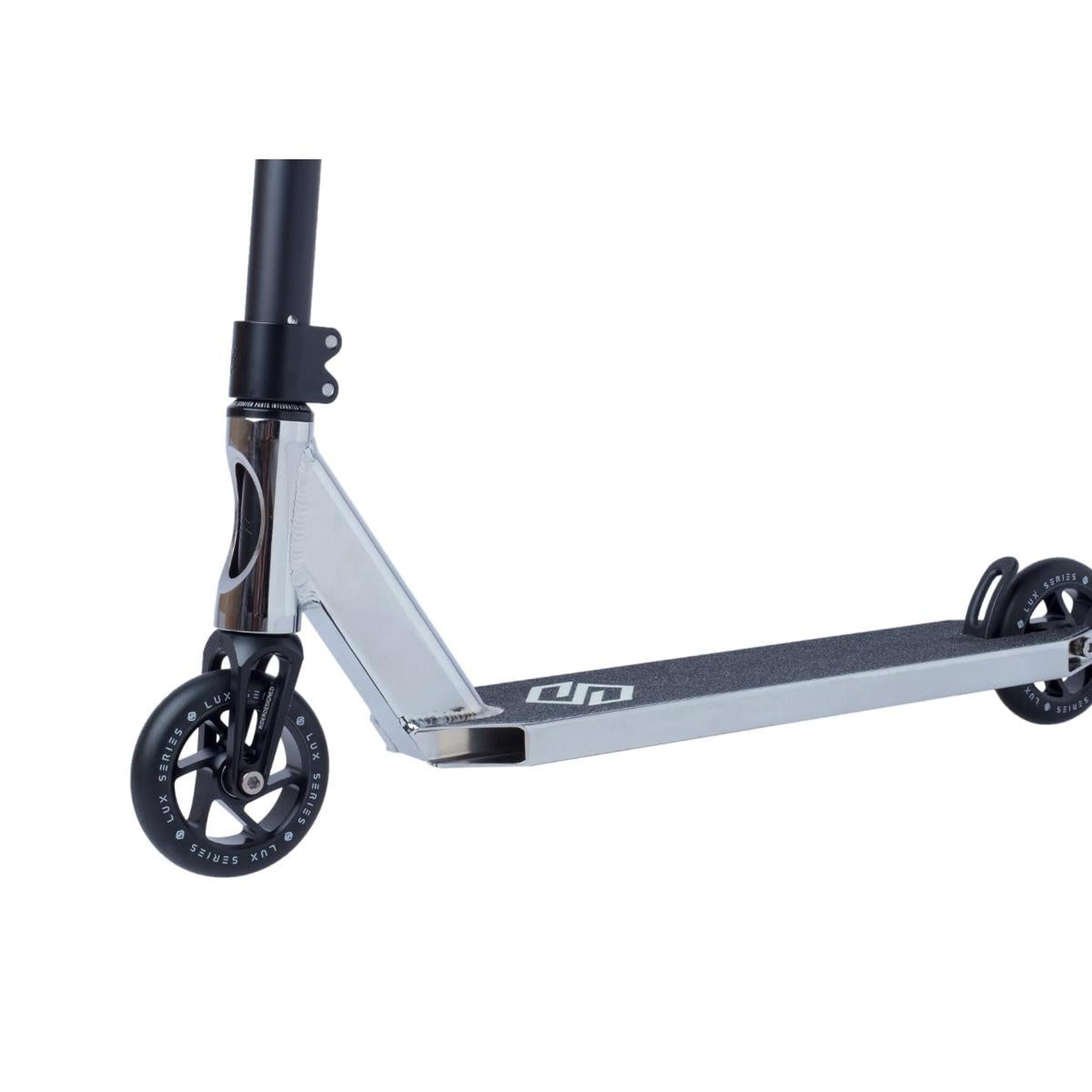 Striker Lux Scooter Freestyle - Chrome Deck- Scootworld.es