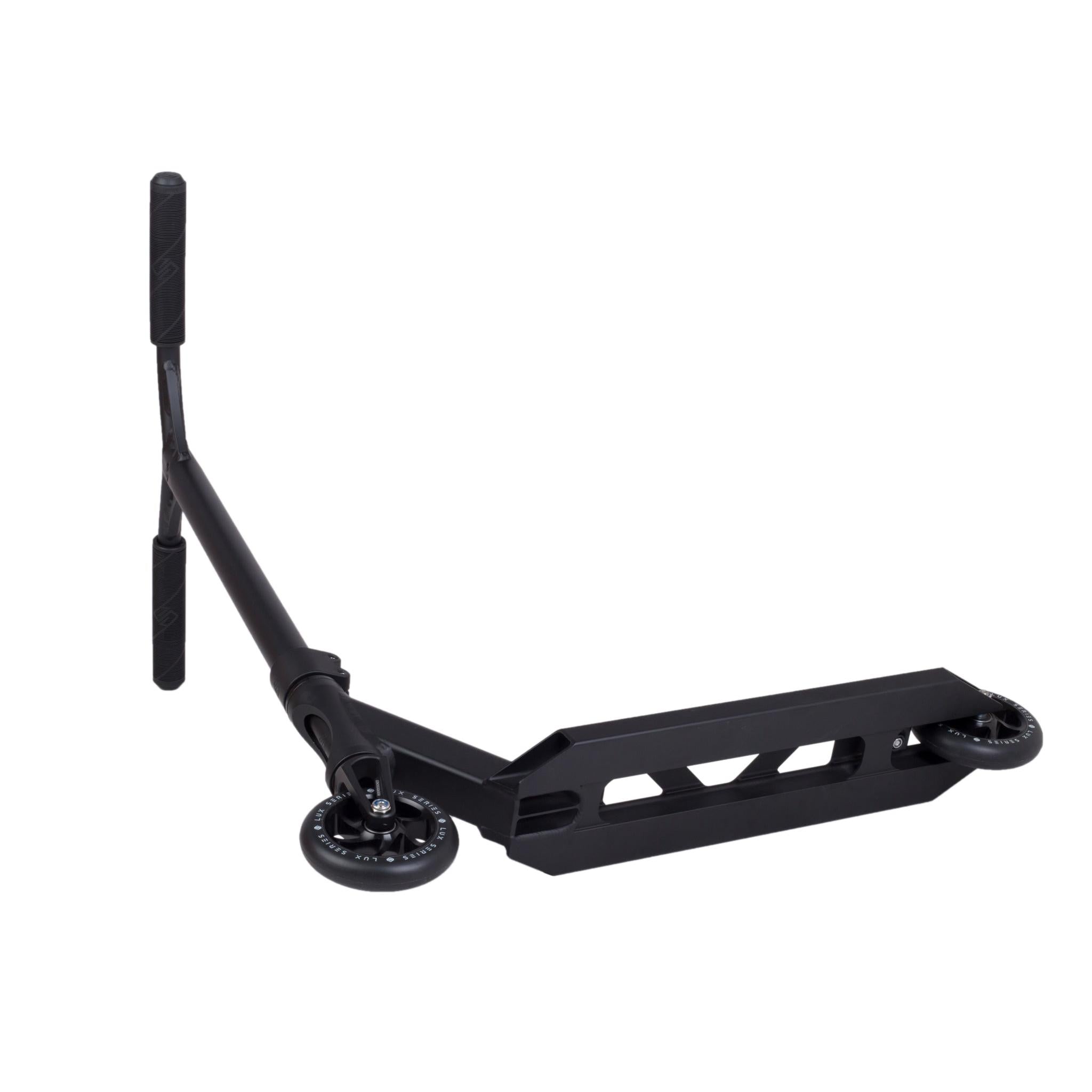 Striker Lux Youth Scooter Freestyle - Negro- Scootworld.es