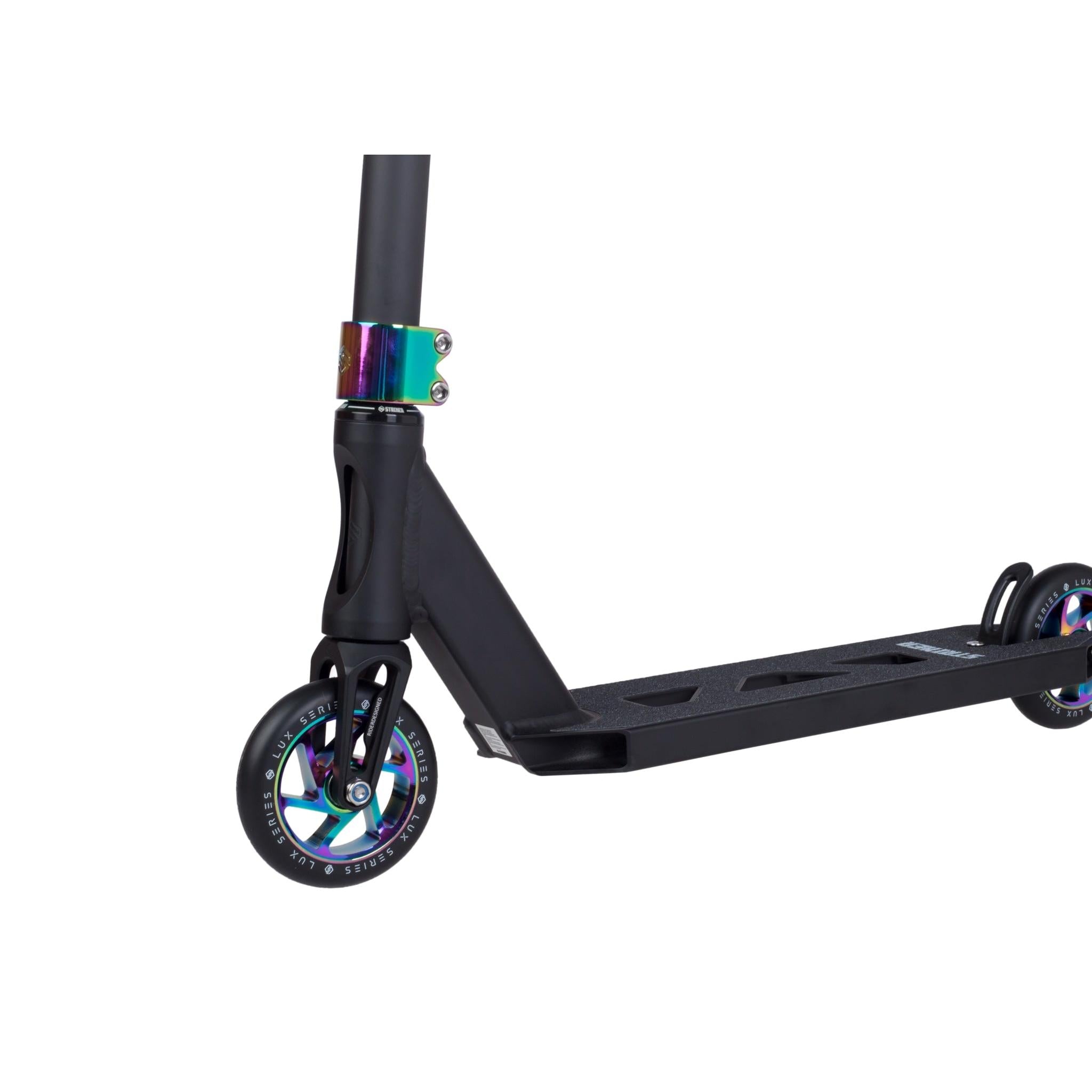 Striker Lux Youth Scooter Freestyle - Black/Rainbow- Scootworld.es