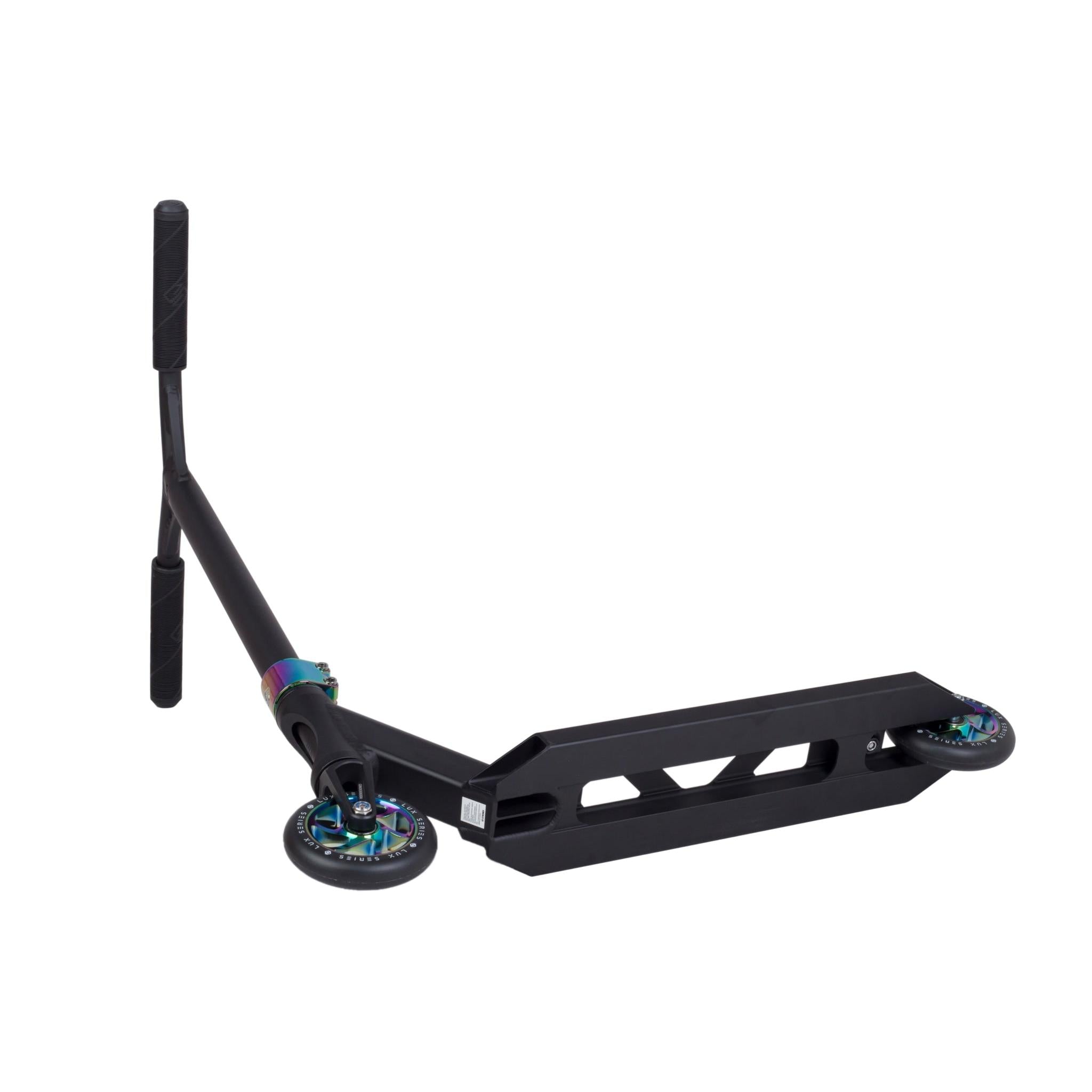 Striker Lux Youth Scooter Freestyle - Black/Rainbow- Scootworld.es