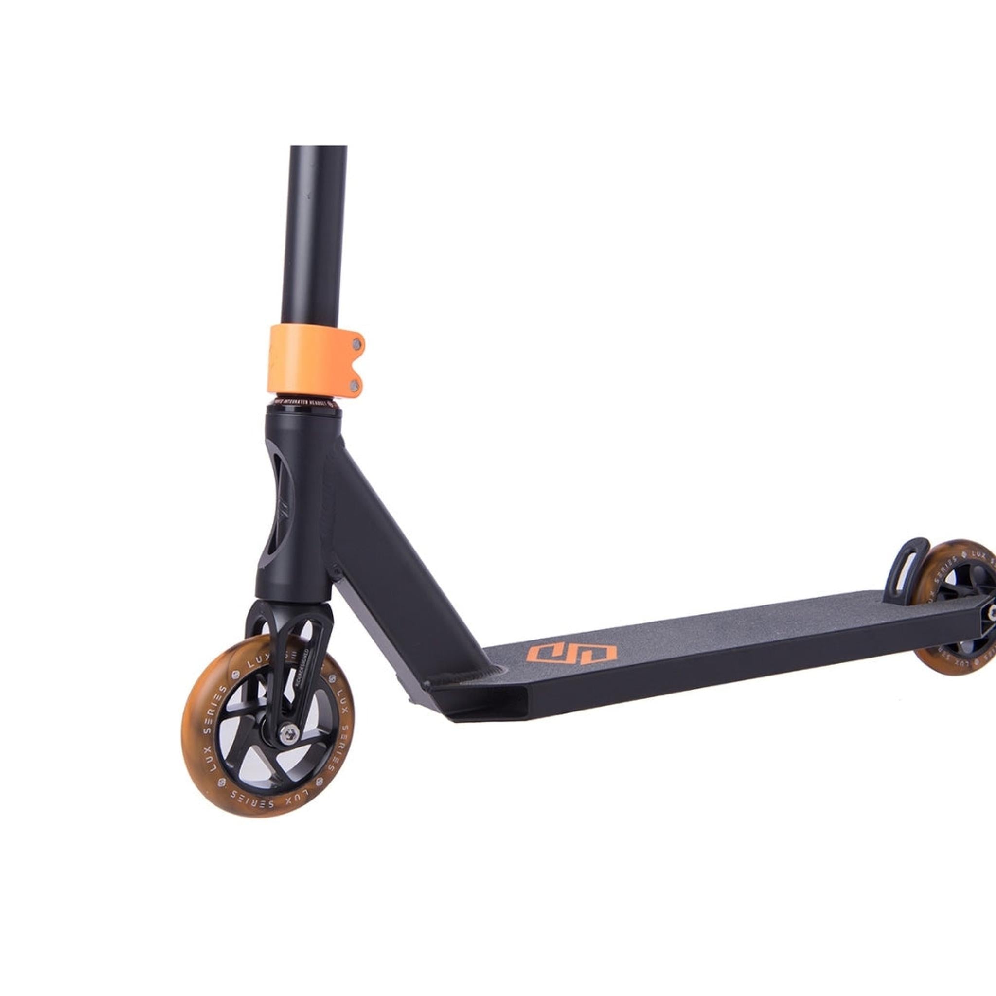 Striker Lux Painted Scooter Freestyle - Negro/Naranja- Scootworld.es