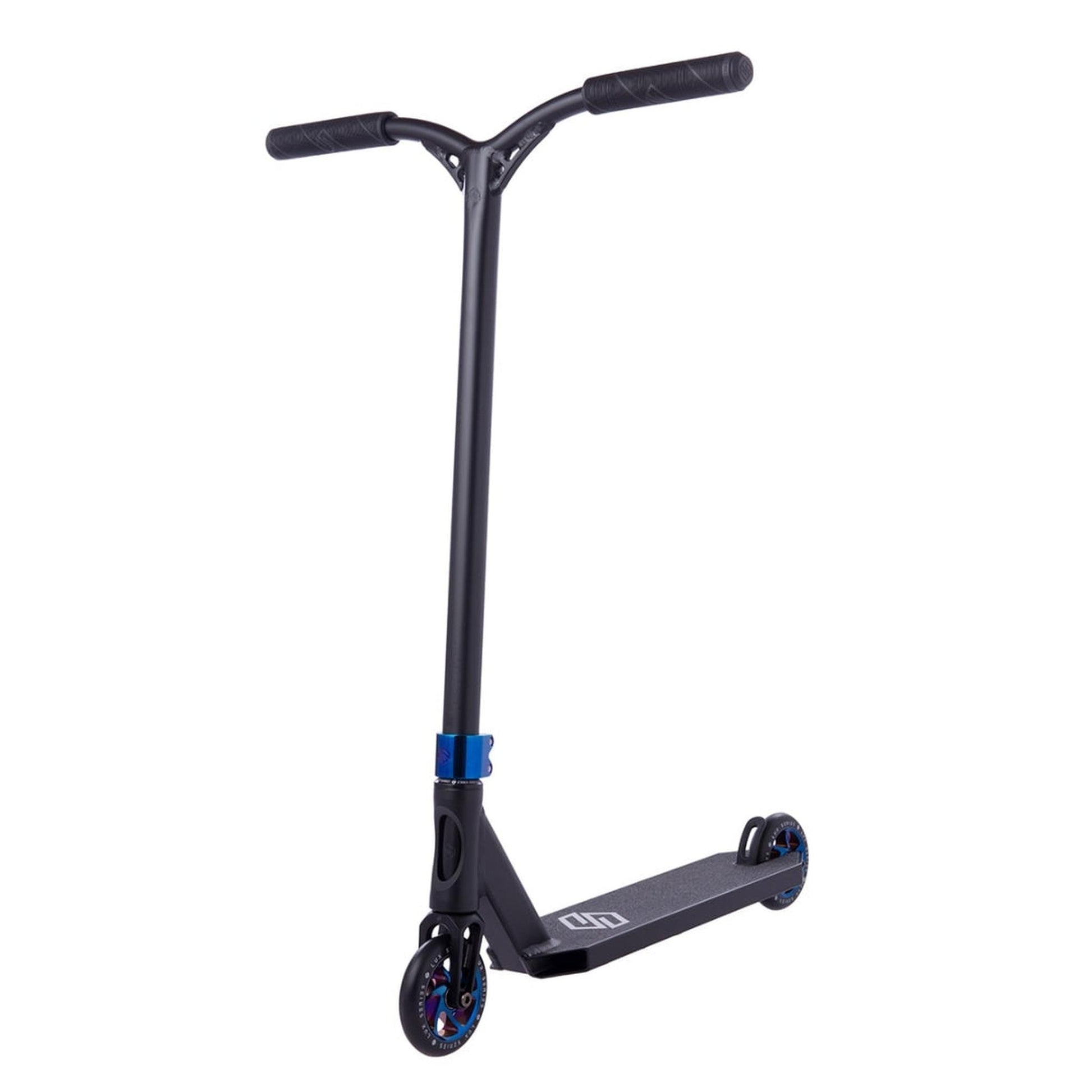 Striker Lux Scooter Freestyle - Negro/Azul cromado- Scootworld.es