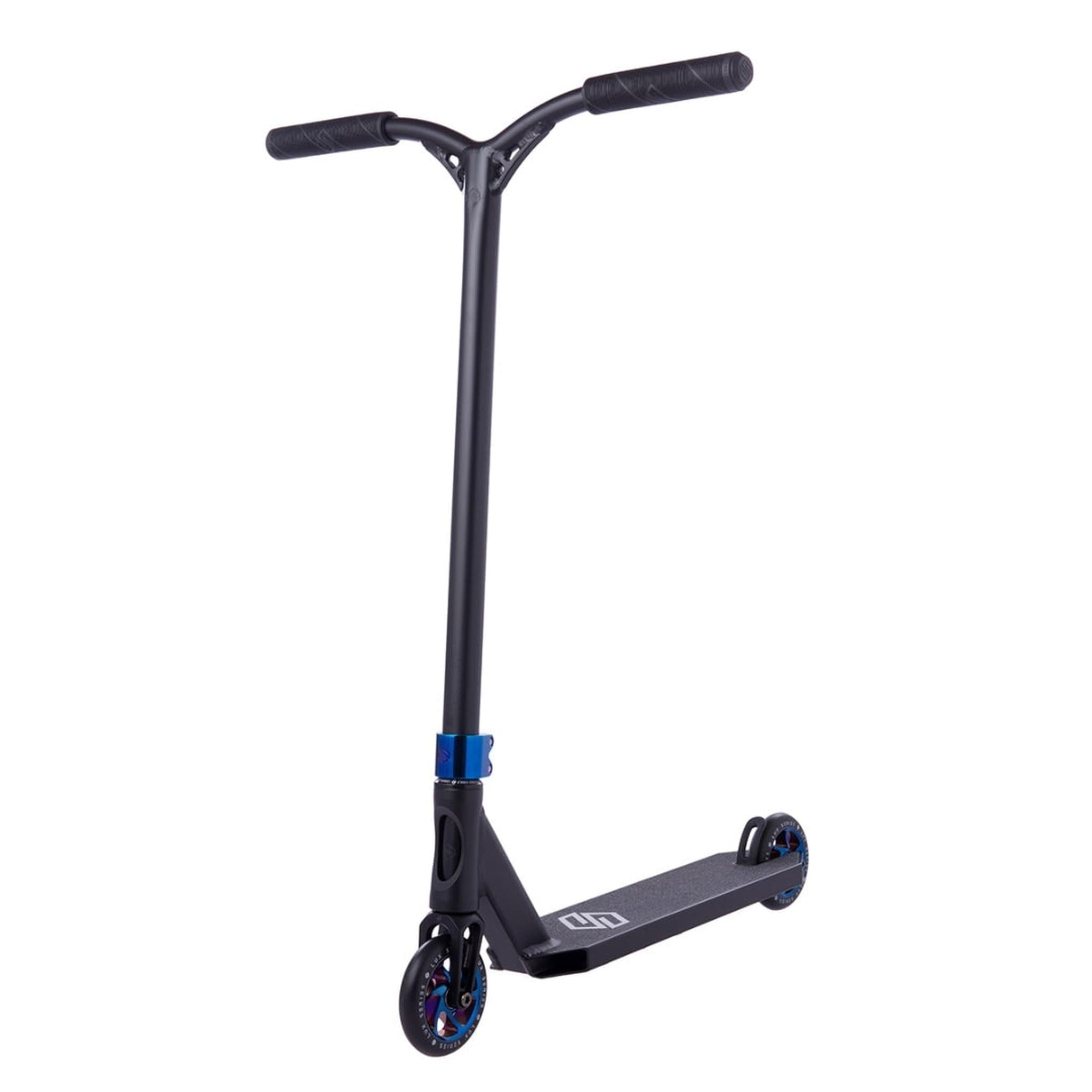 Striker Lux Scooter Freestyle - Negro/Azul cromado- Scootworld.es