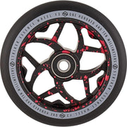 Striker Essence V3 Black PU 110mm Rueda Patinete - Splash Negro/Rojo- Scootworld.es
